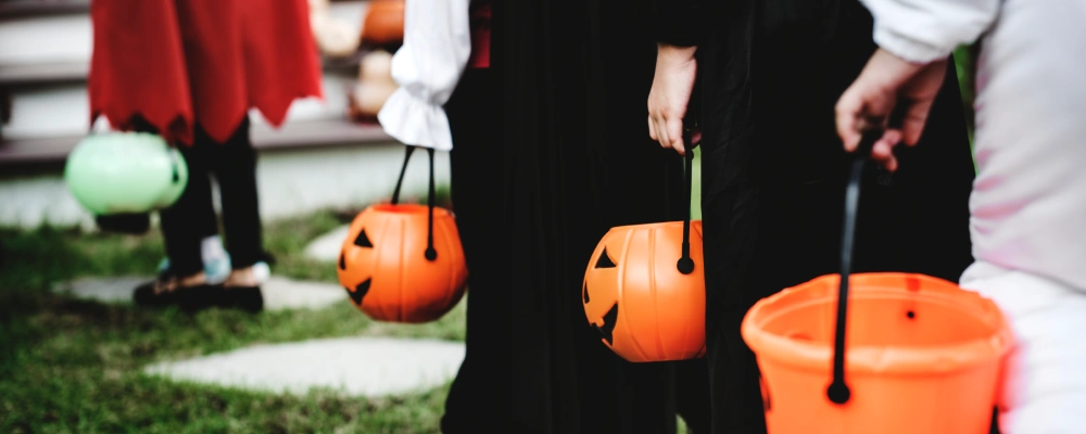 car-hire-in-swindon-lydiard-park-halloween